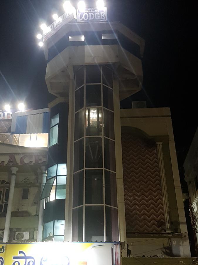 Hotel Surya Palace Kottagudem Exteriör bild